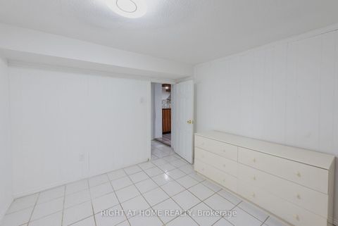 Photo 26 at 62 Iangrove Terrace, L'Amoreaux, Toronto