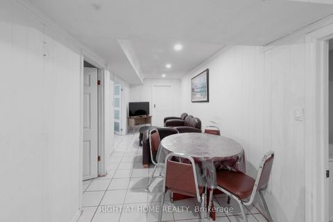 Photo 30 at 62 Iangrove Terrace, L'Amoreaux, Toronto