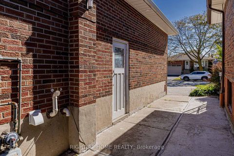 Photo 42 at 62 Iangrove Terrace, L'Amoreaux, Toronto
