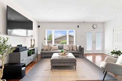 Photo 12 at 35 Regal Road, Wychwood, Toronto