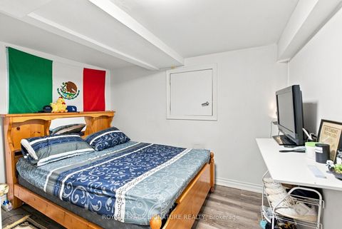 Photo 34 at 35 Regal Road, Wychwood, Toronto