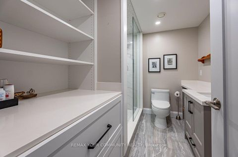 Photo 15 at 201 - 650 Mount Pleasant Road, Mount Pleasant West, Toronto