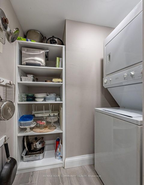 Photo 17 at 201 - 650 Mount Pleasant Road, Mount Pleasant West, Toronto