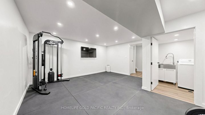 Photo 31 at 60 Elmfield Crescent, Steeles, Toronto