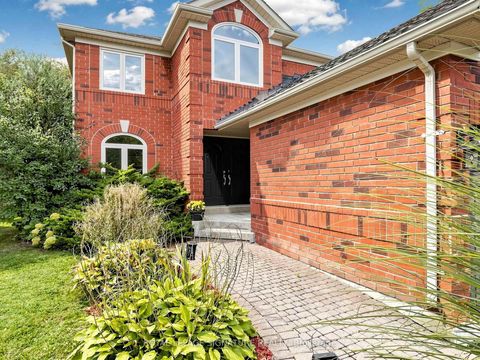 Photo 4 at 81 Pinnacle Trail, Bayview Wellington, Aurora