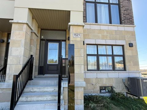 Photo 3 at 1521 19th Avenue, Rural Richmond Hill, Richmond Hill