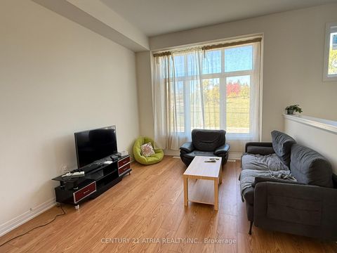 Photo 5 at 1521 19th Avenue, Rural Richmond Hill, Richmond Hill