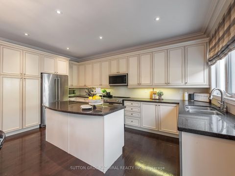 Photo 11 at 87 Rivington Avenue, Patterson, Vaughan