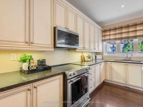 Photo 13 at 87 Rivington Avenue, Patterson, Vaughan