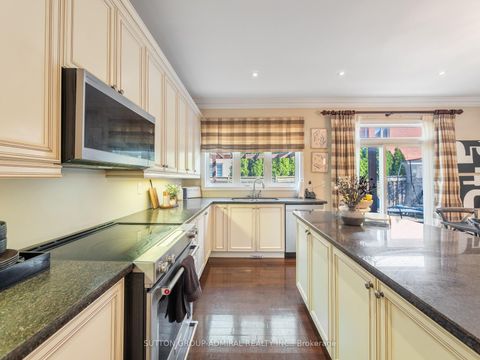 Photo 14 at 87 Rivington Avenue, Patterson, Vaughan