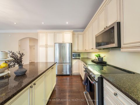 Photo 16 at 87 Rivington Avenue, Patterson, Vaughan
