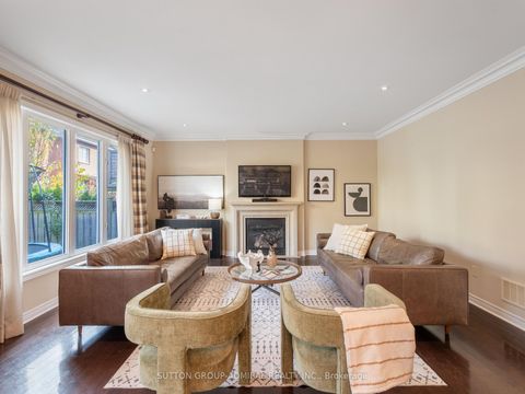 Photo 18 at 87 Rivington Avenue, Patterson, Vaughan