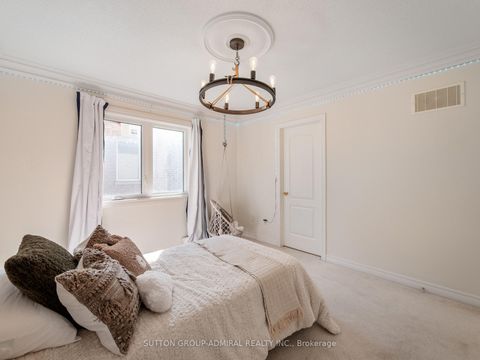 Photo 32 at 87 Rivington Avenue, Patterson, Vaughan
