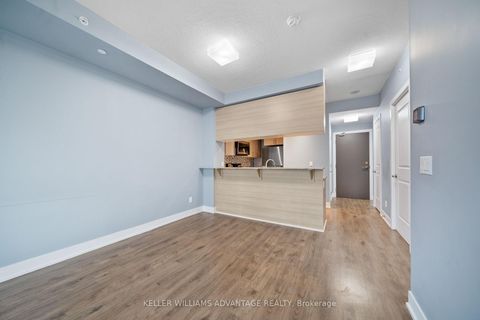 Photo 4 at 710 - 68 Merton Street, Mount Pleasant West, Toronto