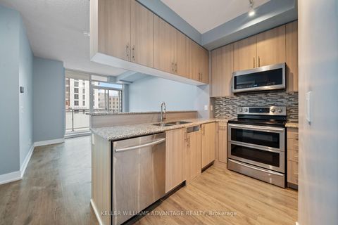 Photo 10 at 710 - 68 Merton Street, Mount Pleasant West, Toronto