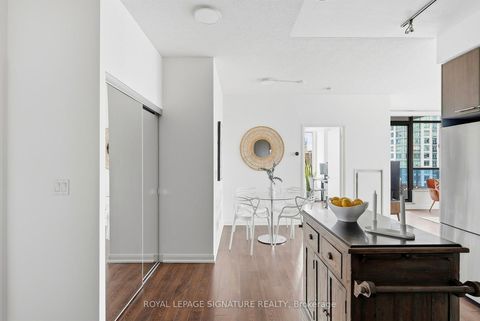 Photo 1 at 2009 - 500 Sherbourne Street, North St. James Town, Toronto