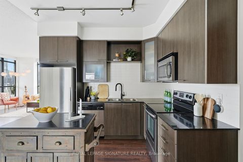 Photo 3 at 2009 - 500 Sherbourne Street, North St. James Town, Toronto
