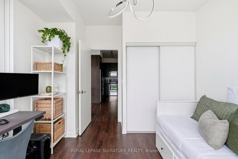 Photo 12 at 2009 - 500 Sherbourne Street, North St. James Town, Toronto