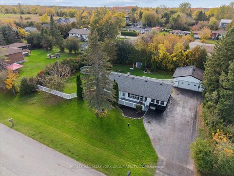 Photo 2 at 92 Sunset Beach Road, Virginia, Georgina