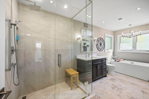Photo 17 at 25 Albery Crescent, Aurora Highlands, Aurora
