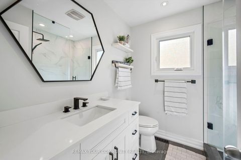 Photo 22 at 25 Albery Crescent, Aurora Highlands, Aurora