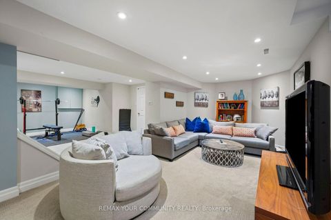 Photo 25 at 25 Albery Crescent, Aurora Highlands, Aurora