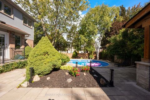 Photo 35 at 25 Albery Crescent, Aurora Highlands, Aurora