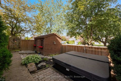 Photo 38 at 25 Albery Crescent, Aurora Highlands, Aurora