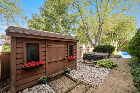 Photo 40 at 25 Albery Crescent, Aurora Highlands, Aurora