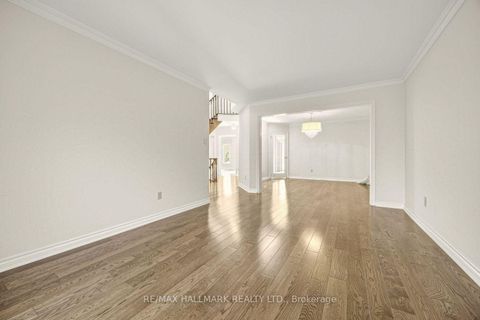 Photo 4 at 25 Cygnus Drive, Observatory, Richmond Hill