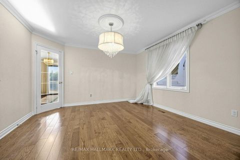 Photo 7 at 25 Cygnus Drive, Observatory, Richmond Hill