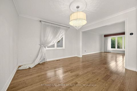 Photo 8 at 25 Cygnus Drive, Observatory, Richmond Hill