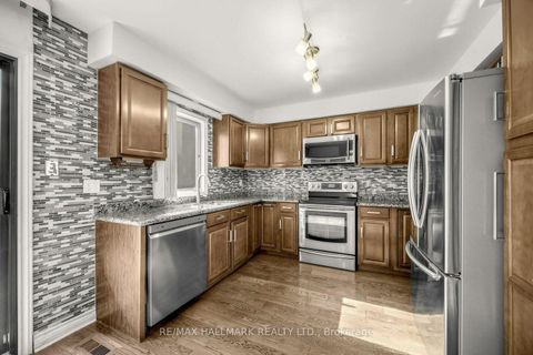 Photo 10 at 25 Cygnus Drive, Observatory, Richmond Hill
