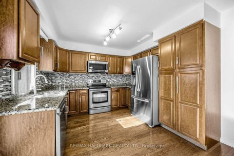 Photo 11 at 25 Cygnus Drive, Observatory, Richmond Hill
