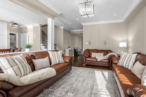 Photo 9 at 47 Berry Trail, Vellore Village, Vaughan