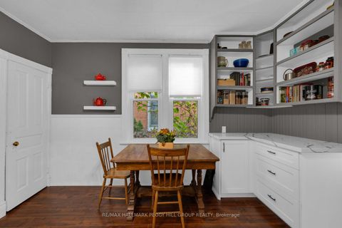 Photo 4 at 48 Brock Street, Sanford, Barrie