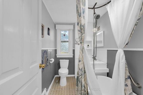 Photo 7 at 48 Brock Street, Sanford, Barrie