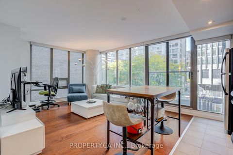 Photo 3 at 303 - 33 Lombard Street, Yonge Corridor, Toronto