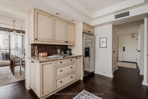 Photo 14 at 401 - 616 Avenue Road, Casa Loma, Toronto