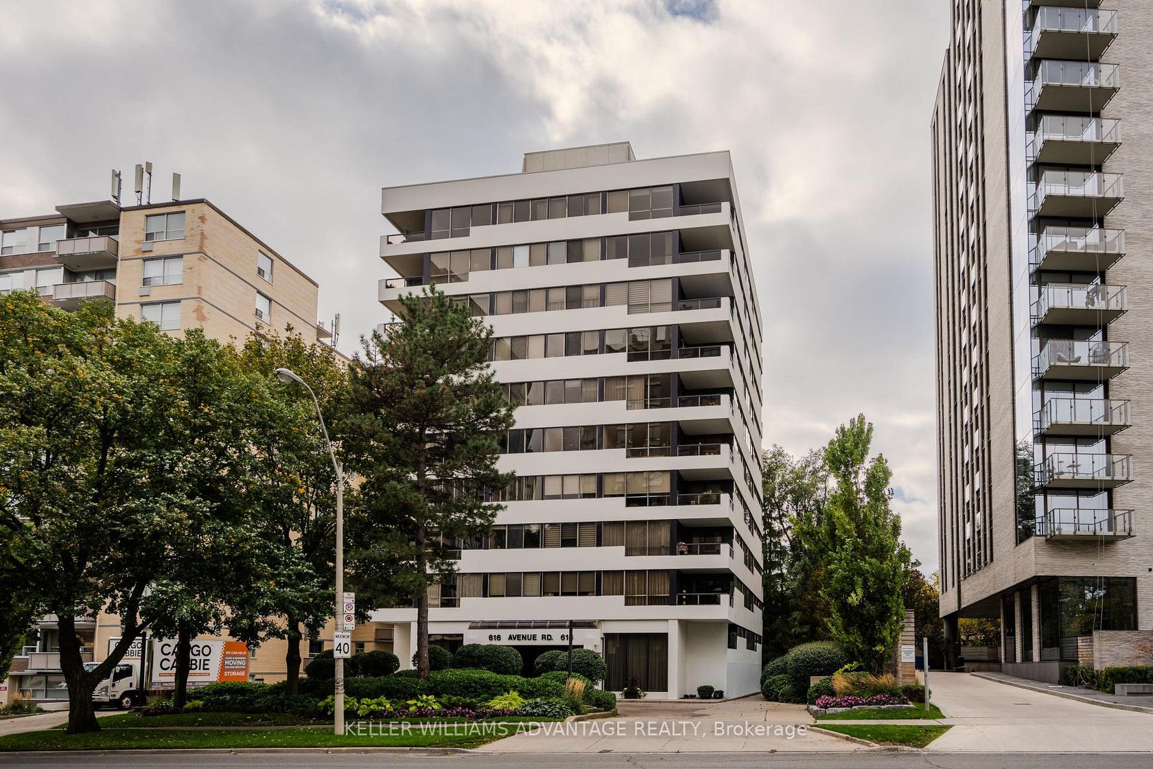 401 - 616 Avenue Road, Casa Loma, Toronto photo number 2