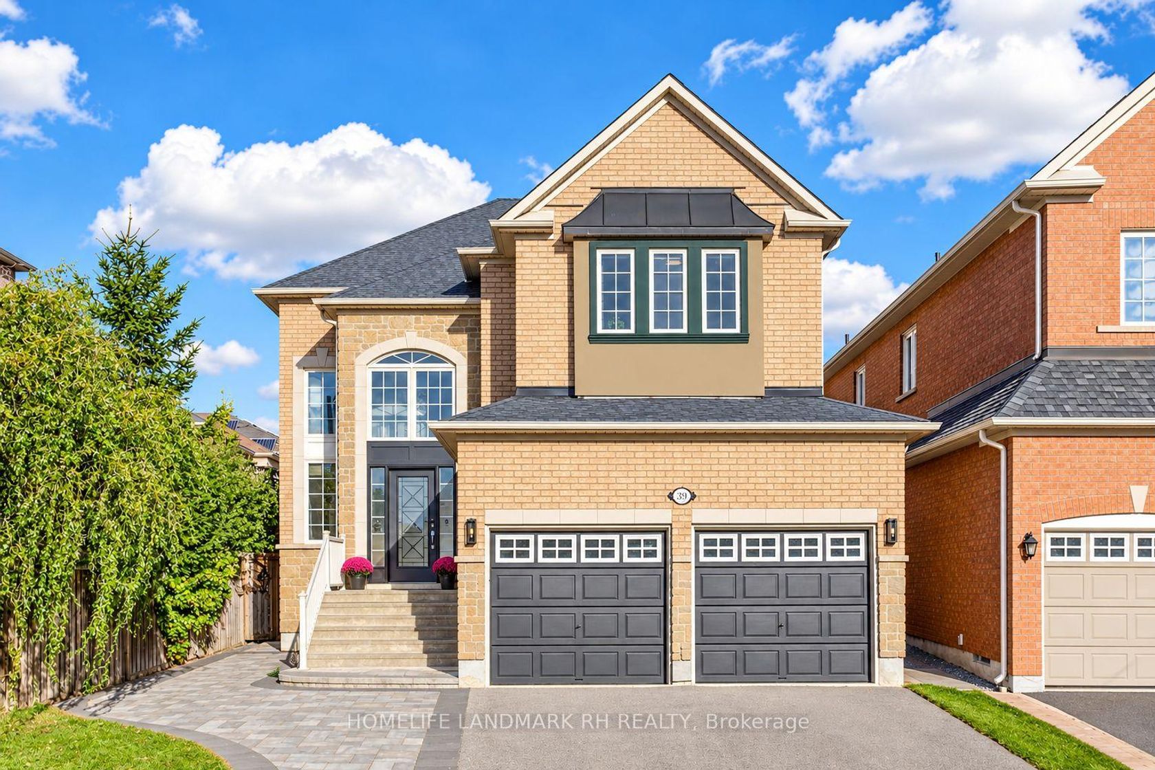 39 Arden Valley Street, Jefferson, Richmond Hill photo number 2