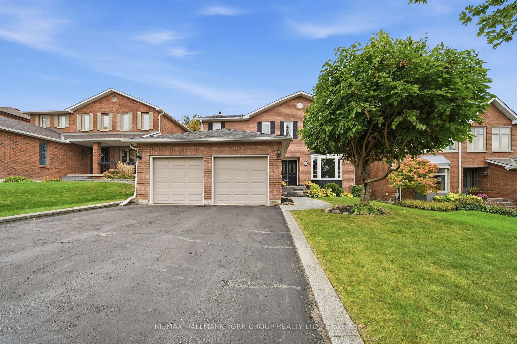 38 Lanewood Drive, Hills of St Andrew, Aurora photo number 2