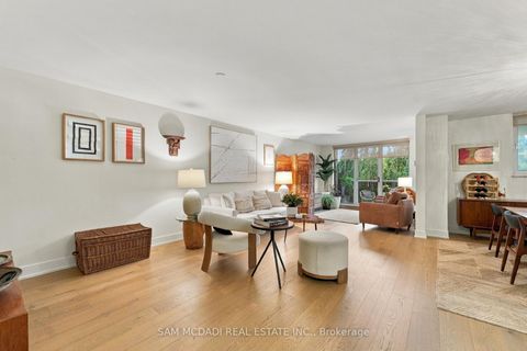 Photo 1 at 206 - 812 Burnhamthorpe Road, Markland Wood, Toronto