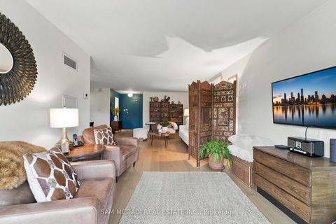 Photo 9 at 206 - 812 Burnhamthorpe Road, Markland Wood, Toronto