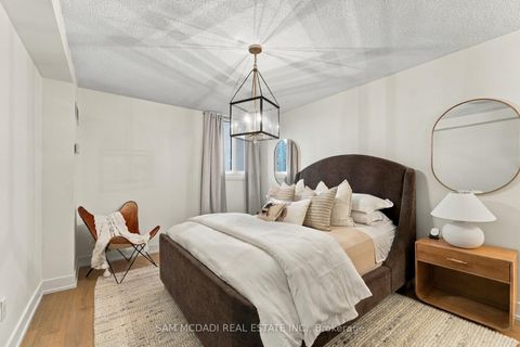 Photo 18 at 206 - 812 Burnhamthorpe Road, Markland Wood, Toronto