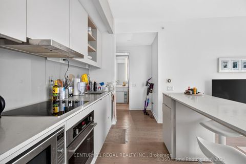 Photo 4 at 2011 - 101 Peter Street, Waterfront Communities C1, Toronto