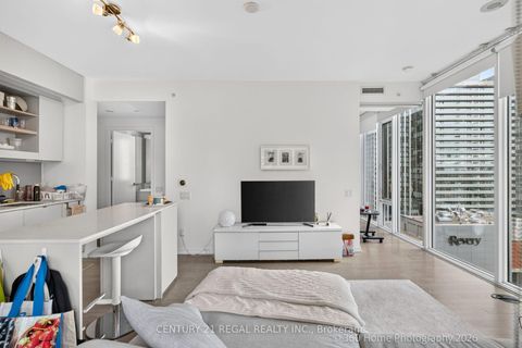 Photo 11 at 2011 - 101 Peter Street, Waterfront Communities C1, Toronto
