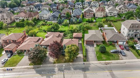 Photo 27 at 221 Elgin Mills Road W, Mill Pond, Richmond Hill