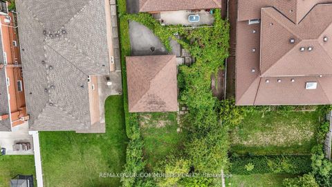 Photo 35 at 221 Elgin Mills Road W, Mill Pond, Richmond Hill