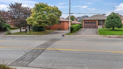 Photo 38 at 221 Elgin Mills Road W, Mill Pond, Richmond Hill